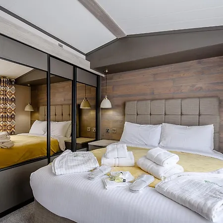 Green Meadows Country Park Tatil parkı Harker