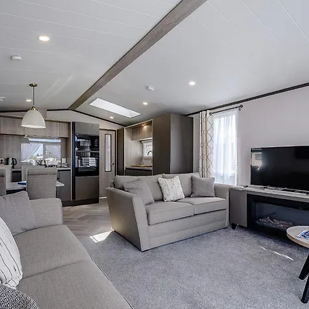 Green Meadows Country Park *