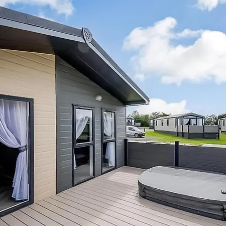 Green Meadows Country Park * Harker