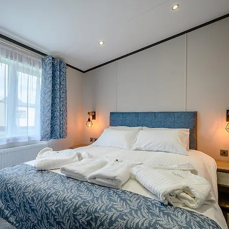 Green Meadows Country Park Tatil parkı *