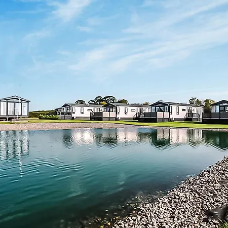 Green Meadows Country Park * Harker