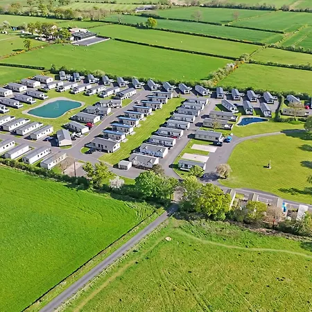 Parque de vacaciones Green Meadows Country Park *