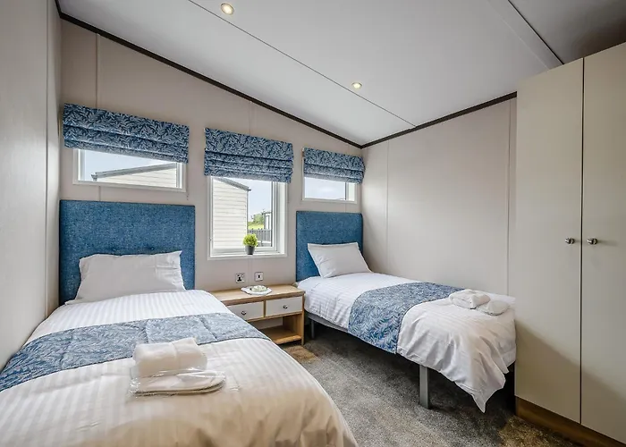 Green Meadows Country Park * Harker