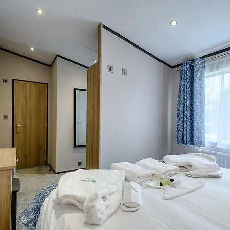 Green Meadows Country Park Harker