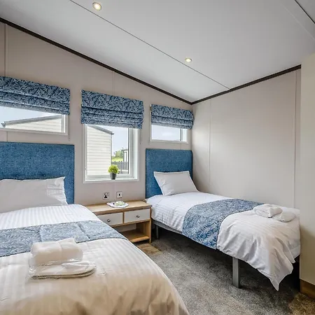 Green Meadows Country Park * Harker